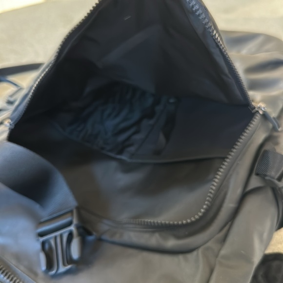 Lululemon Computer Backpack - Picture 6 of 8